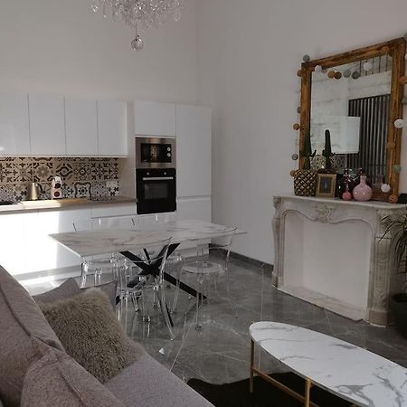 Appartement Proche Aeroport & Indret ブーグネ エクステリア 写真